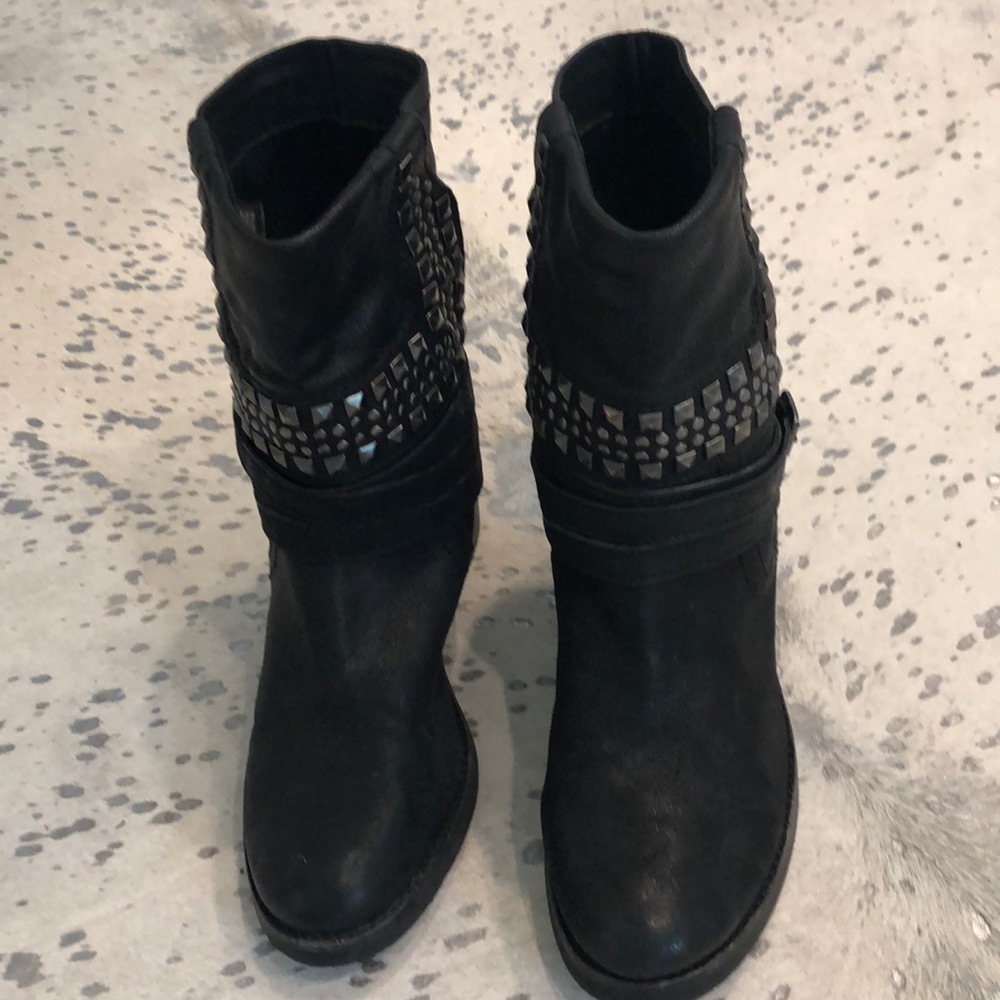 Vince Camuto boots